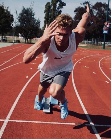 by Kevin Mayer en la cuenta de Instagram de @mayer.deca