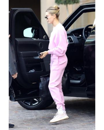 Callipygian Ribbed Knit Jumper worn by Hailey Baldwin Los Angeles December 11, 2019