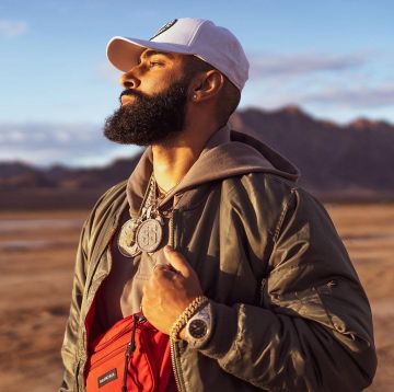 Banana Balanciaga (Red) to The Weasel on the account Instagram of @lafouine78