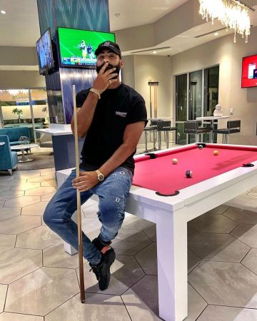 Nike Presto x Off White (black) to The Weasel on the account Instagram of @lafouine78