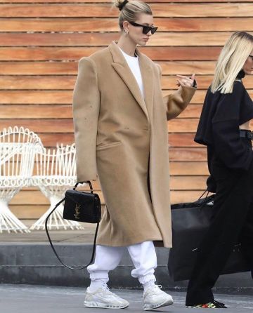 Cydnie Jordan Sweat­shirt worn by Hailey Baldwin Beverly Hills December 10, 2019