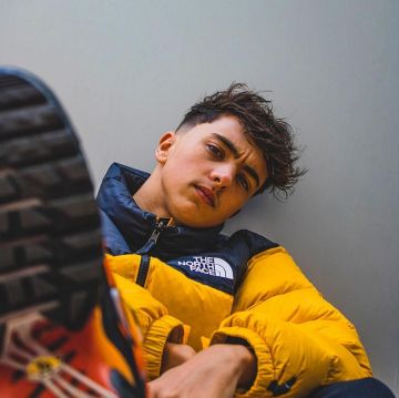 The north face  porté par inoxtag  sur le compte Instagram de @inoxtagytb 