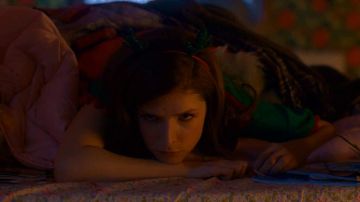 Noël Renne Bandeaux portés par Noelle Kringle (Anna Kendrick) dans Noelle