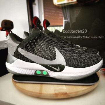 The Nike sneakers Adapt BB Dark Grey (US Load) on the account Instagram of @yanncj23