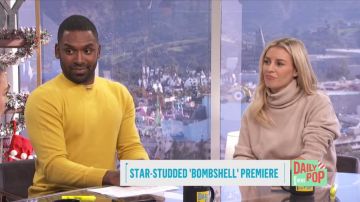 Theory Yellow Sweater usado por Justin Sylvester en E! Noticias diciembre 11, 2019
