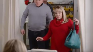 Suéter rojo de cuello tortuga de la actriz (Charlene Tilton) en Second Love at Christmas