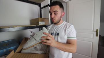 Reebok Classic Leather Kendrick Lamar, Red and Blue of vinceeh in ALL MY SNEAKERS : MY 67 PAIRS OF SNEAKERS !