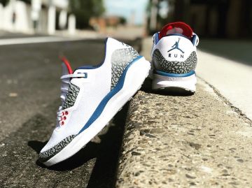 Sneakers Nike Jordan Zoom Tenacity 88 True Blue account on the Instagram of @yanncj23