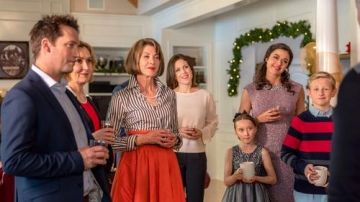 The shirt stripe Katherine McAndrick (P. Lynn Johnson) in revelations for Christmas