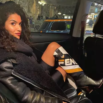 Botte fendi mania worn by Sabrina Ouazani on the account Instagram of @sabrinaouazani 
