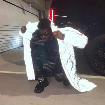 Balenciaga triple s negro usado por lil nas x en la cuenta de Instagram de @lilnasx 