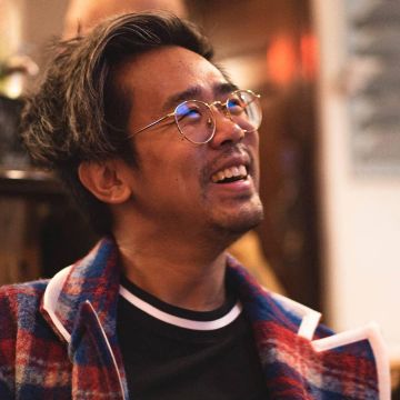 Abrigo Champion x Clothsurgeon de Sakor Ros en la cuenta de Instagram de @sakorlrb