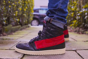 Sneakers Nike Jordan 1 Retro High OG Defiant Seam on the account Instagram of @sneakers_loveur