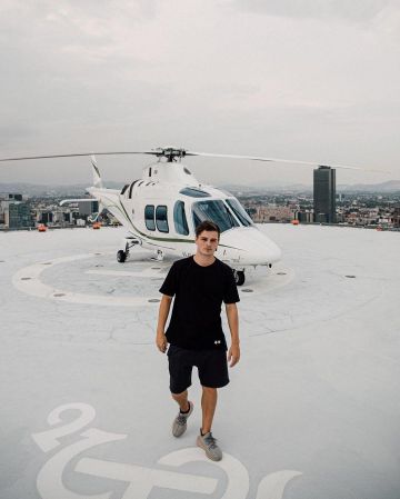 Martin Garrix on the account Instagram of @martingarrix