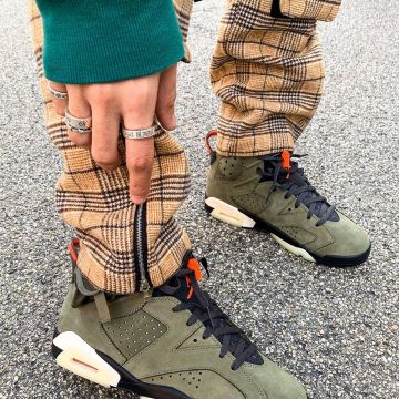 Nike aj6 travis scott worn by health on the account Instagram of @sante 