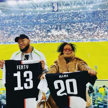 La veste de survêtement Palace x Adidas de Rorrey Fenty sur le compte Instagram de @gallest