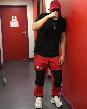 La casquette rouge Ours de Caballero sur son compte Instagram @caballerobxl