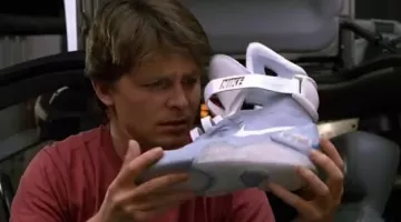 Sneakers Nike self-laçantes worn by Marty McFly in Back to the future II
