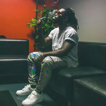 The pair of Nike Air Force 1 Low White '07 Jok'Air on his account Instagram @bigdaddyjok