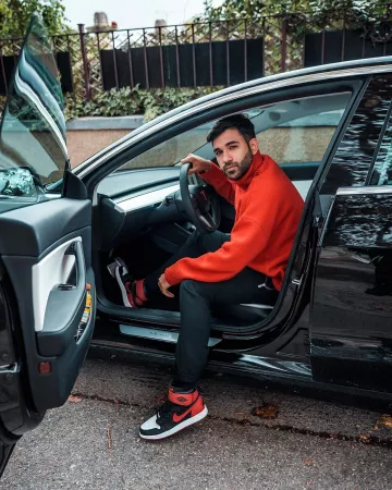 The pair of Nike Air Jordan 1 HI Flyease “Bred White Toe” of Anil Brancaleoni on his account Instagram @anilbrancaleoni