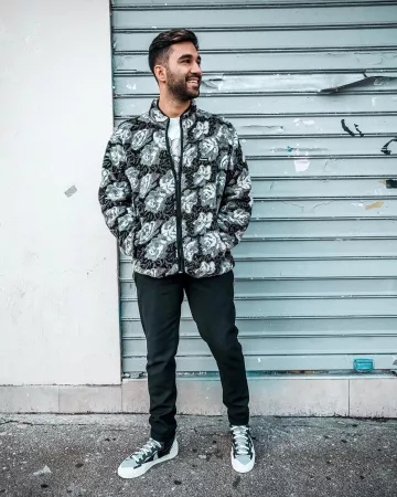 The pair of Nike Blazer Mid cardigan Black Grey worn by Anil Brancaleoni on his account Instagram @anilbrancaleoni