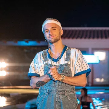 Les boucles d’oreilles portées par Squeezie sur son compte Instagram @xsqueezie 