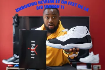 The pair of Nike Jordan 11 Retro Concord on the account Instagram of @sneakers_loveur