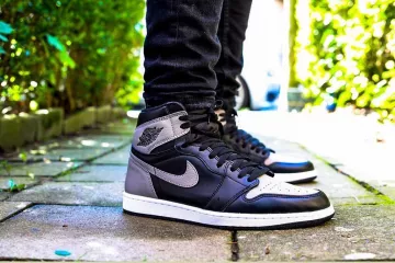 The pair of Nike Jordan 1 Retro High Shadow account on the Instagram of @sneakers_loveur