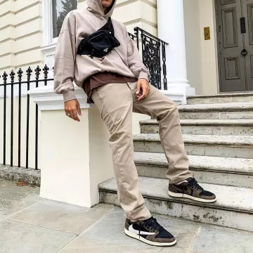 Nike aj1 travis scott low worn by health on the account Instagram of @sante 