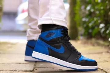 Sneakers Nike Jordan 1 Retro Black Royal Blue on the account Instagram of @sneakers_loveur