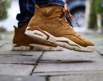 The pair of Nike Jordan 6 Retro Wheat on the account Instagram of @sneakers_loveur