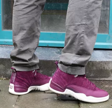 Sneakers Nike Jordan 12 Retro Bordeaux on the account Instagram of @sneakers_loveur