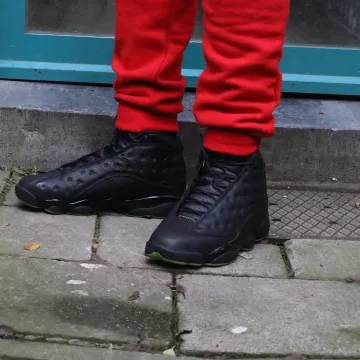 Shoes Nike Jordan 13 Retro Altitude (2017) on the account Instagram of @sneakers_loveur