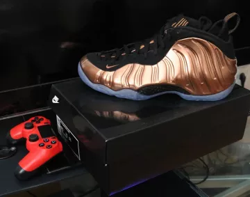The sneakers Nike Air Foamposite One Copper (2017) on the account Instagram of @sneakers_loveur