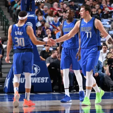 The sneakers Under Armour Stephen Curry on the account Instagram of @stephencurry30