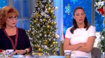 Roland Mouret White Asym­met­ric Top worn by Abby Huntsman on The View December 12, 2019