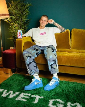 Air Force 1 Low Off-White MCA University Blue porté par WILLY IFFLANS sur le compte Instagram de @willy