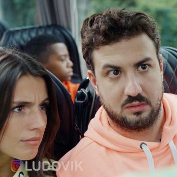 Sudadera con capucha de Ludovik Day en la cuenta de Instagram de @ludovik