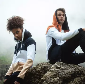 Sweat space fox amixem on the account Instagram of @amixem 