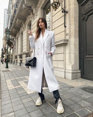 Las zapatillas de Alison Toby en la cuenta de Instagram de @alisontoby