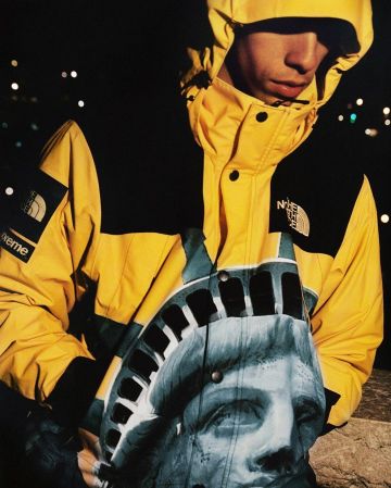 Mountain Jacket sur le compte Instagram de @supremenewyork