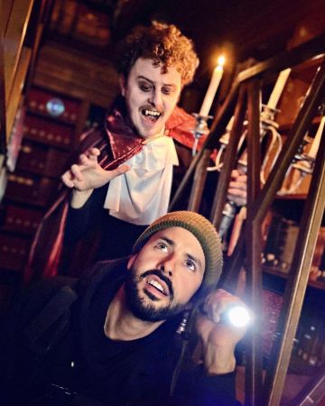 La linterna de Julien Donzé en la cuenta de Instagram de @normanthavaud