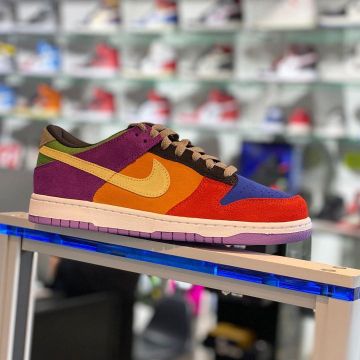Nike SB Dunk Low Viotech in Larrydeadstock on the account Instagram of @larrydeadstock