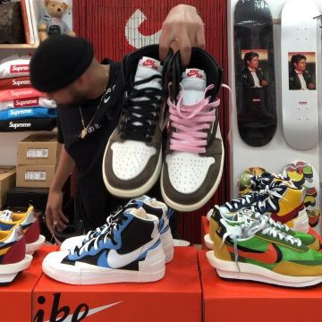 Nike sacai mid high usada por saikv_ en la cuenta de Instagram de @saikv_ 
