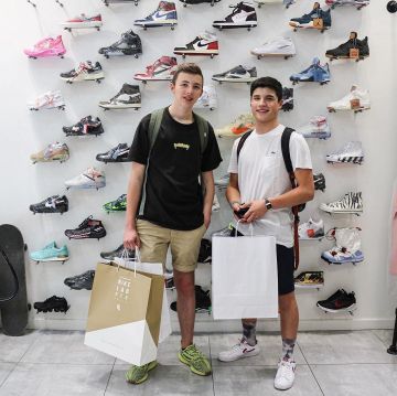 Nike off white zoom fly worn by meetupparis on the account Instagram of @meetupparis 