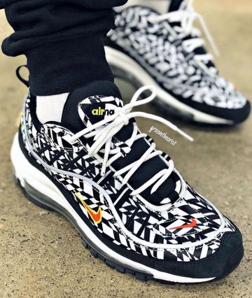 Air Max 98 AOP Black en la cuenta de Instagram de @everythingairmax