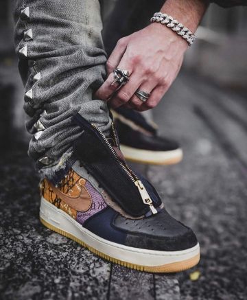 Air Force 1 Low Travis Scott Cactus Jack on the account Instagram of @easyfastcop