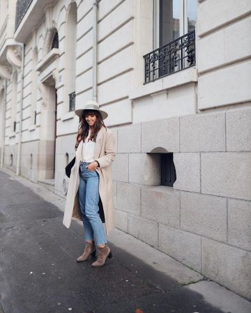 The jean straight from Nolwenn account on the Instagram of @nolwenn_creme