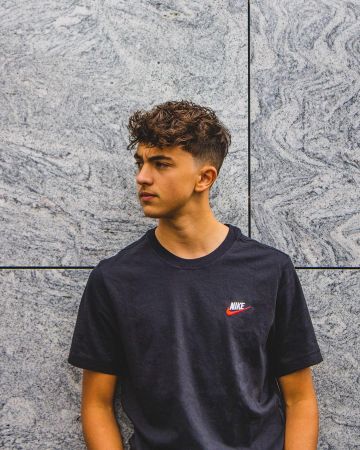 Le tee-shirt nike noir porté par Inoxtag sur son compte Instagram @inoxtagytb