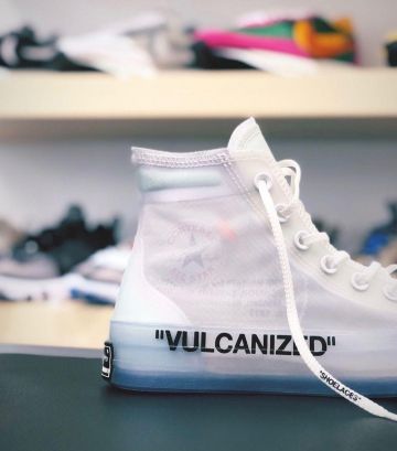 Converse Chuck Taylor All-Star Vulcanized Hi Off-White sur le compte Instagram de @hookup.marseille